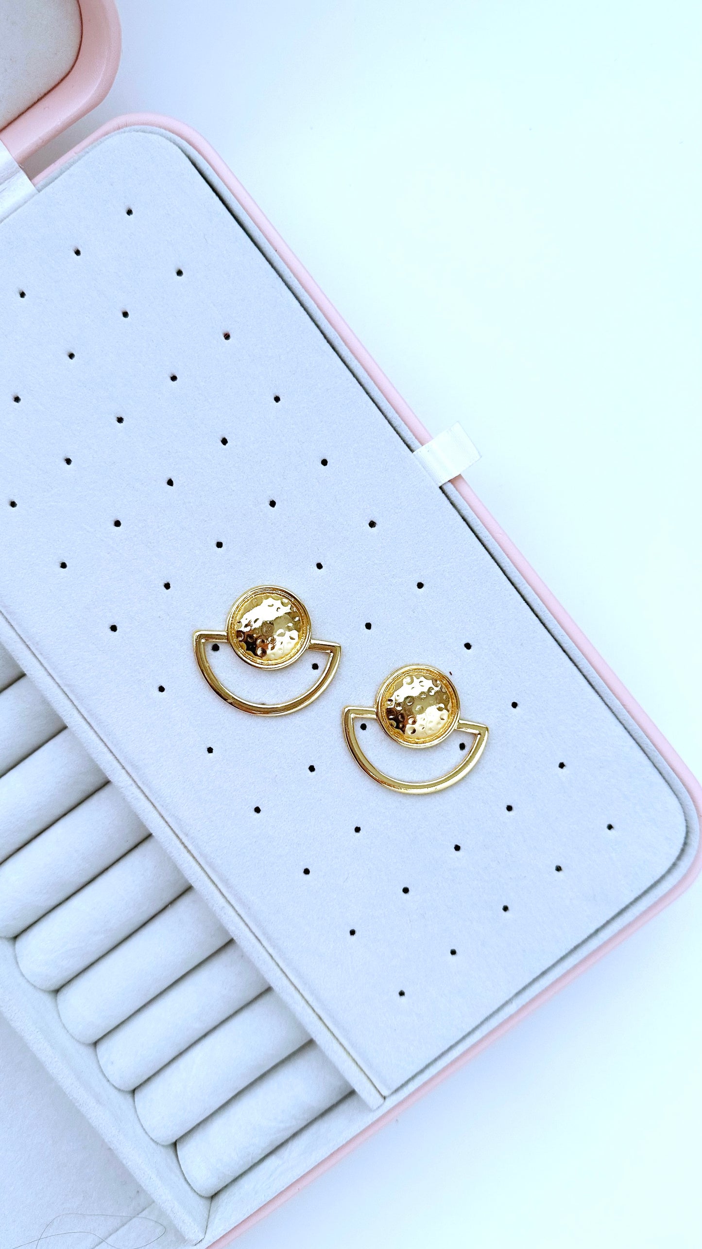 Aretes
