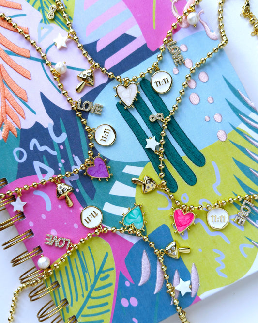 Collar Multi-charms Morado